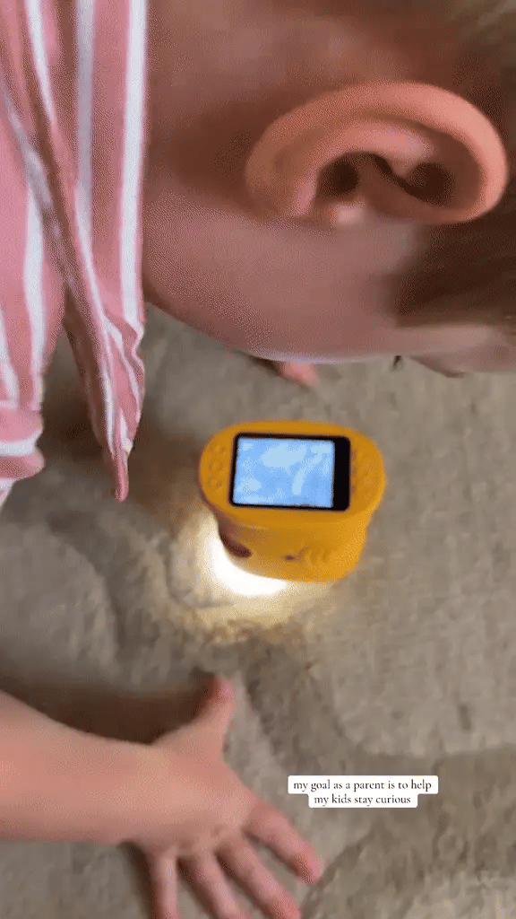 Microscope in action 3